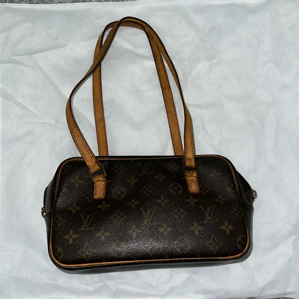Louis Vuitton Cite MM monogram shoulder bag - Picture 3 of 11